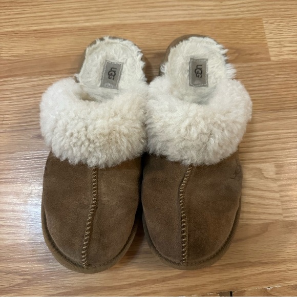 UGG Scuffette Womens Shearling House Shoes Slippers Chestnut Tan Size 7 Womens - Picture 1 of 7
